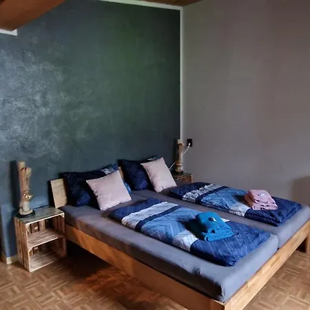 Gletscher-koje * Тукс